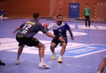 El BM. Benidorm vence al Ademar León 34-29 en partido de Liga Asobal disputado en el Palau l´Illa