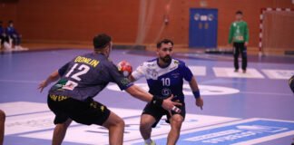 El BM. Benidorm vence al Ademar León 34-29 en partido de Liga Asobal disputado en el Palau l´Illa