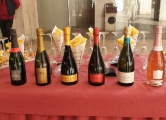 Agricultura apoya la reivindicación del sector valenciano del cava para que el consejo regulador acepte la comercialización con el nombre ‘Requena’