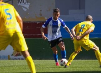 Orihuela y Hércules empatan en el derbi provincial de Segunda B
