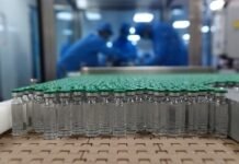 López Miras anuncia que 5.000 personas mayores de 80 años serán vacunadas esta semana en la Región de Murcia