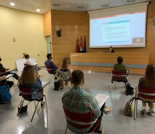 La Comunidad de Murcia forma a becarios de Internacionalización para reforzar el apoyo a los exportadores durante la pandemia