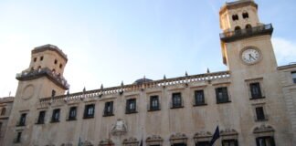 Alicante ofrece al Consell de Valencia todos sus grandes espacios municipales para vacunar 24 horas al día