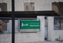 El Ayuntamiento de Alicante y Adif acuerdan paralizar las obras de la antigua estación de Murcia