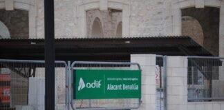 El Ayuntamiento de Alicante y Adif acuerdan paralizar las obras de la antigua estación de Murcia