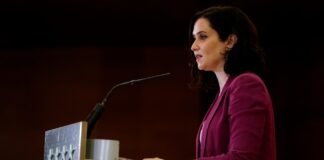 Díaz Ayuso insta a entregarse “al rearme moral y político” que España necesita