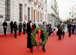 Los madrileños rinden homenaje a las víctimas del 11-M en el 17º aniversario de los atentados
