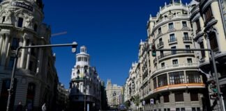 Madrid respetará las medidas confinatorias implantadas desde La Moncloa en San José y Semana Santa aunque serán recurridas