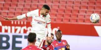 El Elche cae ante un «euro» Sevilla en el Sánchez Pizjuán y sigue fuera de puestos de descenso