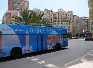 El Ayuntamiento de Alicante aprueba la instalación de mamparas integrales en los autobuses municipales