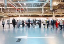 Su Majestad el Rey visitó la Factoría de Renault en Palencia donde se presentó su Plan Estratégico “Renaulution” junto al “Proyecto HHN”