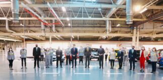Su Majestad el Rey visitó la Factoría de Renault en Palencia donde se presentó su Plan Estratégico “Renaulution” junto al “Proyecto HHN”
