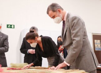 Los Reyes de España han visitado hoy la Real Fábrica de Tapices con motivo de su 300 aniversario