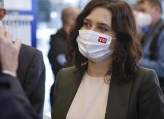 Díaz Ayuso anuncia un programa para combatir los efectos de la pandemia en los mayores dependientes