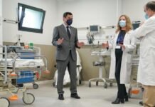 Moreno destaca los 307 millones invertidos en 2020 para la modernización «histórica» de la sanidad en Andalucía