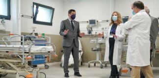 Moreno destaca los 307 millones invertidos en 2020 para la modernización «histórica» de la sanidad en Andalucía