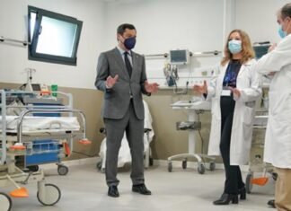 Moreno destaca los 307 millones invertidos en 2020 para la modernización «histórica» de la sanidad en Andalucía