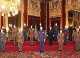 El Rey de España concede Audiencia militar a un grupo de Generales de Brigada y Contralmirantes