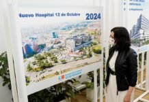 Díaz Ayuso garantiza que la modernización de los hospitales públicos de Madrid “avanza con paso firme”