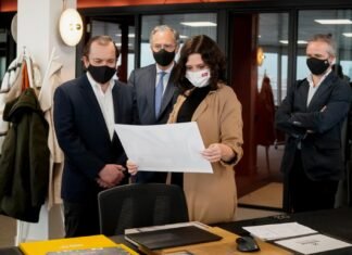 Díaz Ayuso defiende impuestos bajos para seguir atrayendo a las empresas y al turismo internacional