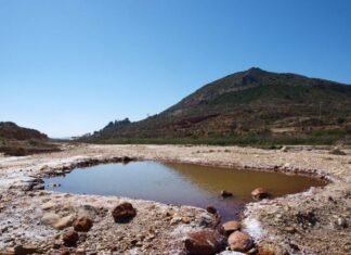 El gobierno valenciano declara Paraje Natural Municipal los enclaves Clots de la Sal y Serra de la Mola en Novelda
