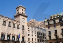 Alicante celebra el 150 aniversario de la implantación en España de la Cota Cero desde su Ayuntamiento