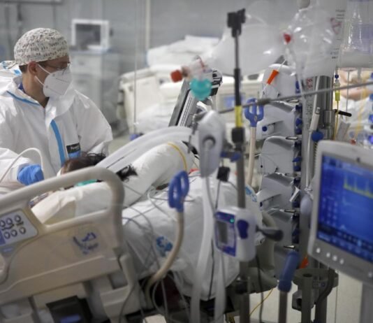 El planeta supera los tres millones de muertos por covid y España se acerca a los 77.000 fallecidos oficiales