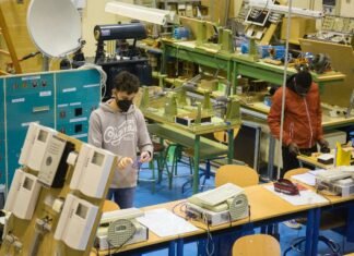 Educación impulsa la mayor oferta de la historia de la FP en Andalucía con 240 nuevos ciclos, 158 más que el curso anterior