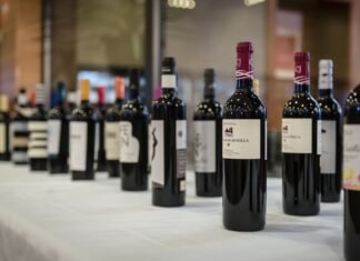 La Región de Murcia despliega toda su oferta de enoturismo en Fitur con la campaña ‘Reino de la Monastrell’