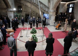La Generalitat Valenciana rinde homenaje al poeta Francisco Brines, único Premio Cervantes de las letras valencianas