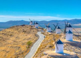 El Gobierno de Castilla-La Mancha anima a la ciudadanía a comprar artesanía de la región y a “ponerla de moda”