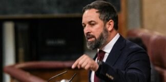 Abascal protesta contra la censura del Gobierno a un acto de VOX en Ceuta