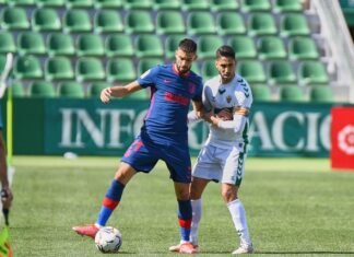 El Elche cae inmerecidamente ante un Atleti que sigue líder de La Liga a falta de cuatro «finales»