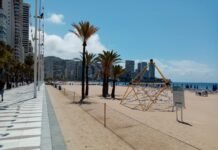 Ximo Puig anuncia el programa «Estiu Segur 2021» contratando mil auxiliares que velarán por la completa seguridad en las playas valencianas