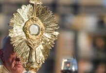 Los cristianos celebramos hoy la festividad del Corpus Christi