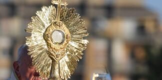Los cristianos celebramos hoy la festividad del Corpus Christi