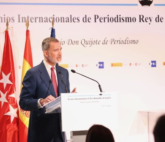 Don Felipe VI entrega la XXXVIII edición de los Premios Internacionales de Periodismo “Rey de España” y de la XVII edición del Premio “Don Quijote” de Periodismo