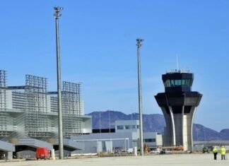 Murcia quiere homenajear a Juan de la Cierva dándole su nombre al Aeropuerto Internacional