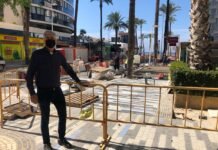 «Del Benidorm te espera’ a ‘la que te espera en Benidorm’ con la ciudad llena de zanjas cuando el turismo empieza a venir