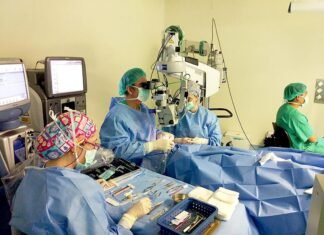 El Hospital Mancha Centro empieza a implantar lentes intraoculares con visión intermedia a pacientes con cataratas
