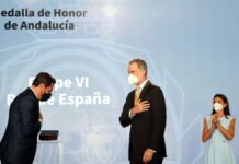 Felipe VI: «Recibo esta Medalla como un abrazo que representa el sentir de todos los andaluces»