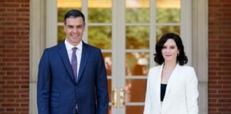 Díaz Ayuso a Pedro Sánchez: Si sigue por este camino, tocará decidir su futuro o el de España