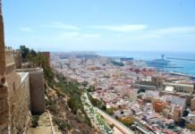 La Junta de Andalucía invierte casi 11.600.000 euros para llevar agua desalada a todos los vecinos de Almería