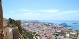 La Junta de Andalucía invierte casi 11.600.000 euros para llevar agua desalada a todos los vecinos de Almería