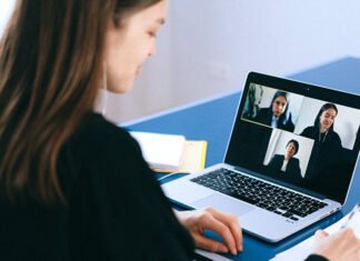 Empleo abre la convocatoria de las ayudas al trabajo a distancia con incentivos de 8.000 euros por contrato en Andalucía