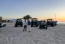 Alicante refuerza la limpieza de playas y costas que se amplía hasta mediados de octubre