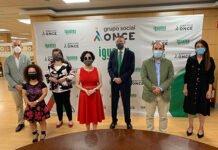 Los trabajadores sanitarios, UNEI, ‘Diario Sur’, el Cooltural Fest de Almería y Ana Bella, Premios Solidarios ONCE Andalucía 2021