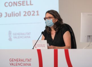 El Consell aprueba el decreto ley que establece el botellón como infracción grave en la Comunidad Valenciana