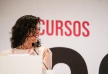 Díaz Ayuso pide una política nacional para que España no se quede rezagada en Turismo