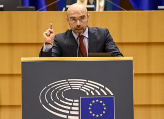 La Justicia europea da la razón a VOX y retira la inmunidad a Puigdemont